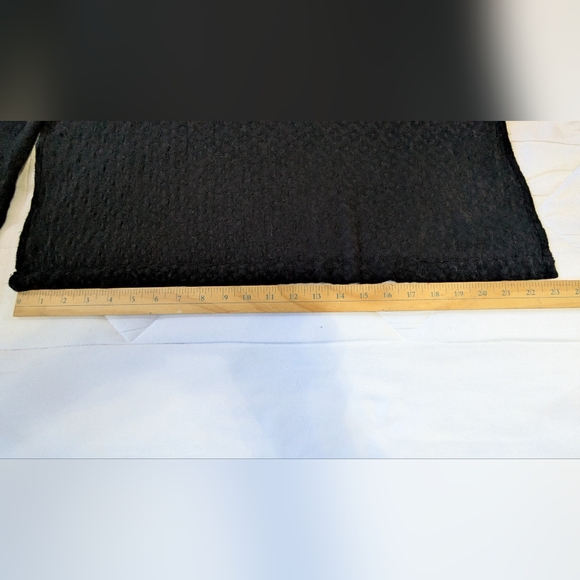 Long Light Cardigan by Daytrip Black Textured. Size M. - Picture 9 of 12